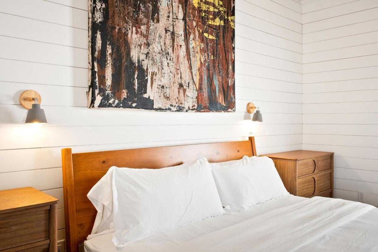 Boutique Room Steps From Downtown Mall Rose Jean - Room 4 Charlottesville Exterior photo