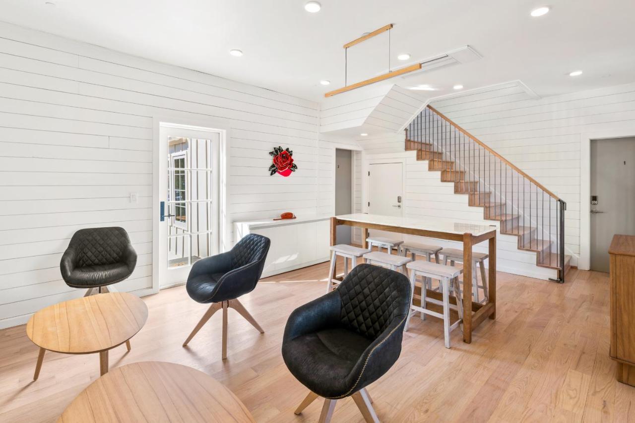 Boutique Room Steps From Downtown Mall Rose Jean - Room 4 Charlottesville Exterior photo